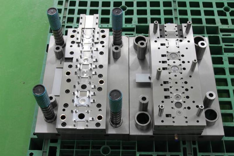 模具行业的风向标：保定模具厂